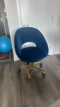 Velvet chair