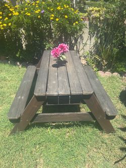 Kids wooden bench