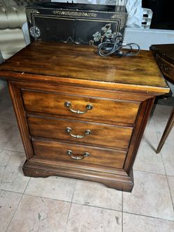 Crescent Fine Furniture Night Stand