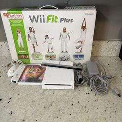 Nintendo Wii Console Bundle: Wii Fit  & Balance Board