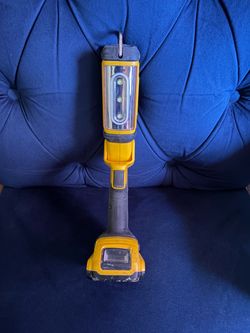 **DEWALT LITHIUM JOB LIGHT**