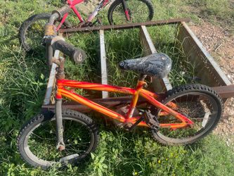 Boys hot wheels box style bicycle