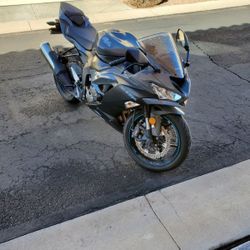 2019 Ninja ZX6R