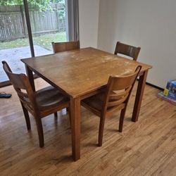 Square Dining Table With 4 Chairs
