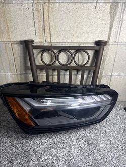 Audi Q5 Q5s Multiple LED Matrix 2021-2024 Right Passenger Side Headlight