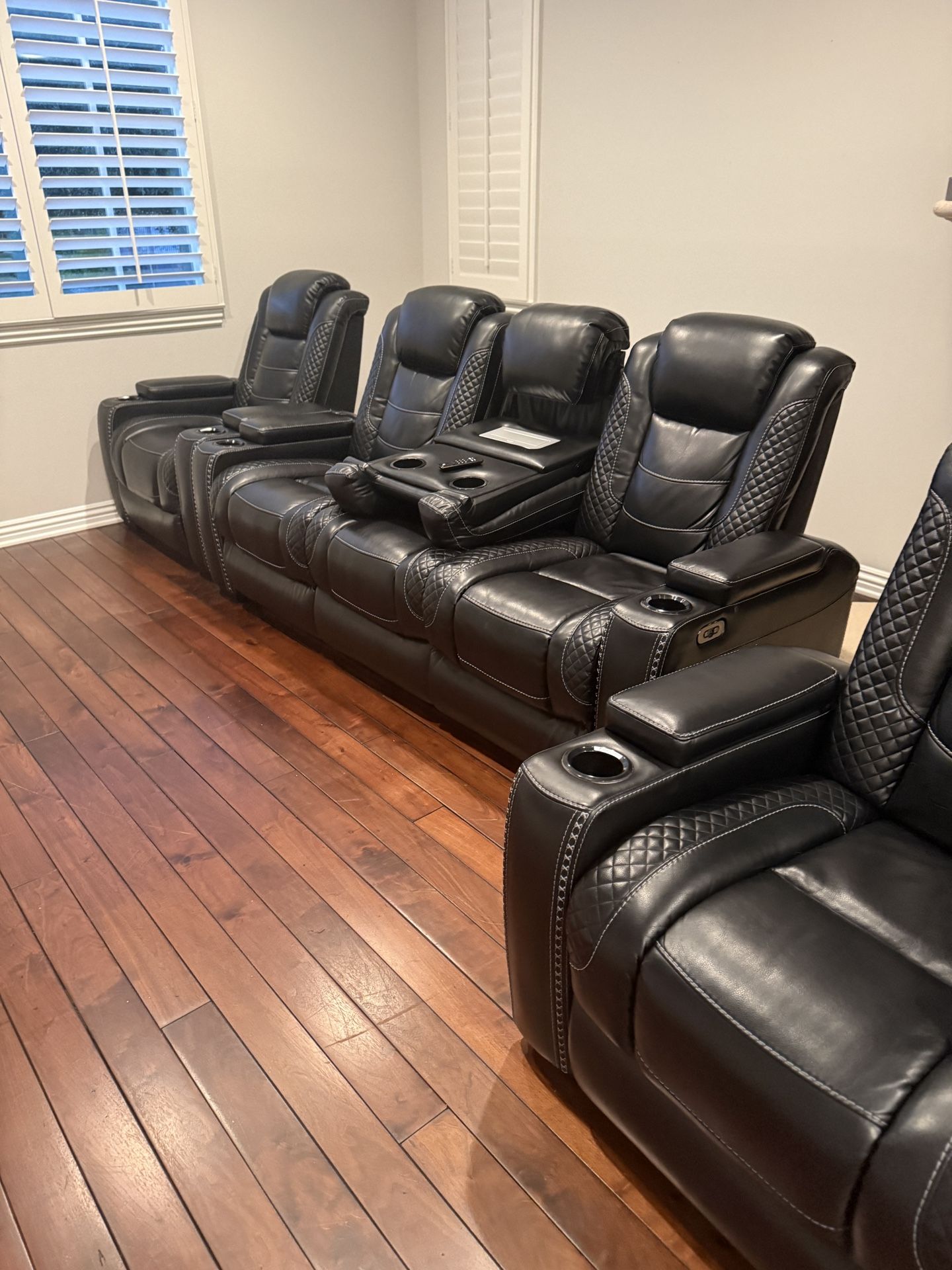 Recliner Set