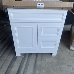 Sedgewood 30.5 in. W x 18.75 in. D x 34.375 in. H Single Sink Bath Vanity in White with Arctic Solid Surface Top 