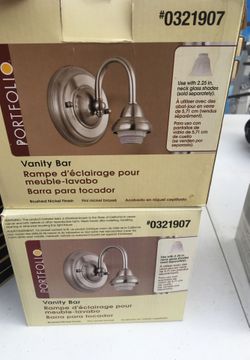 Vanity bar light fixture