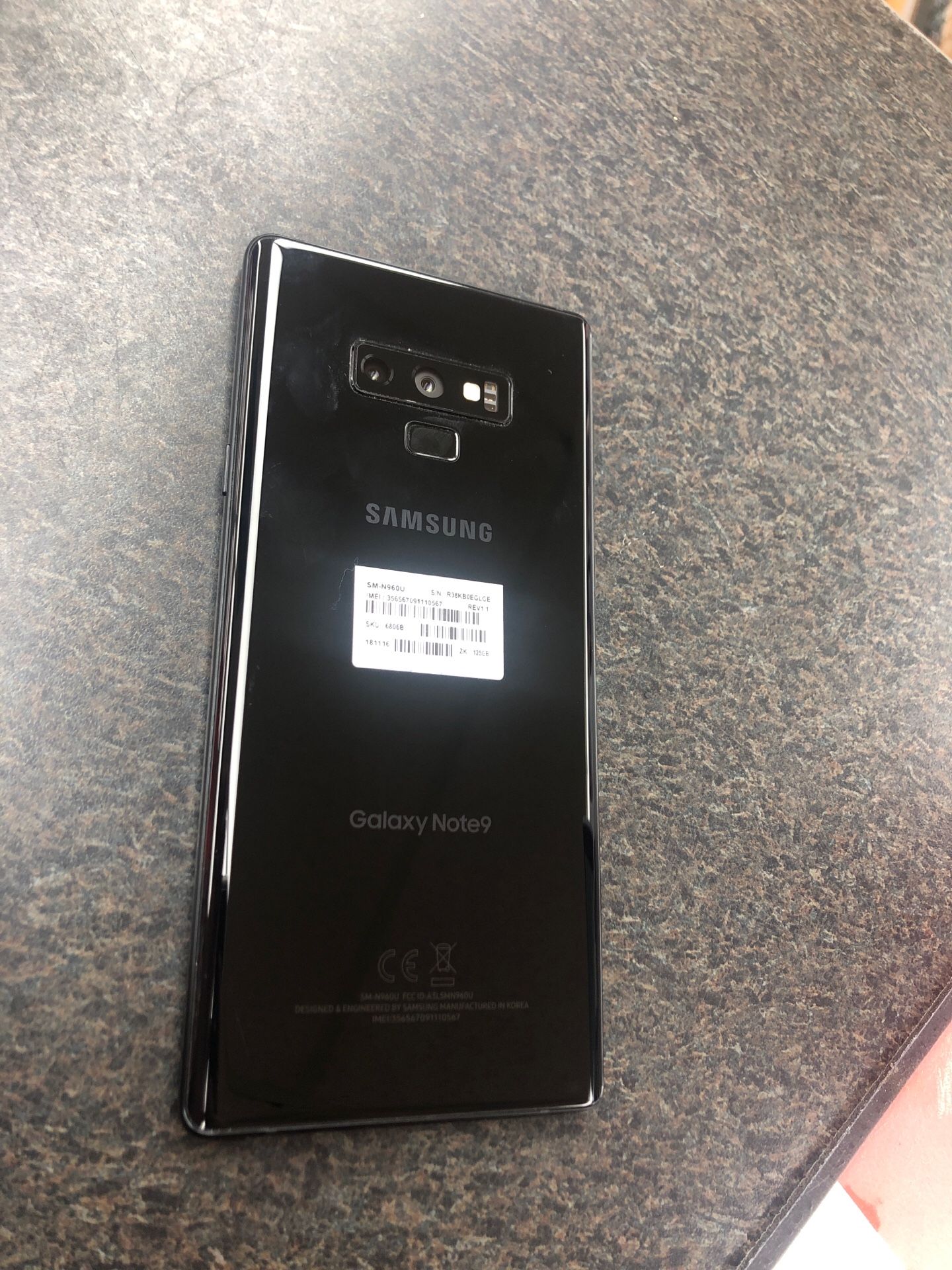 Galaxy note 9 unlocked to any carrier ! 649$