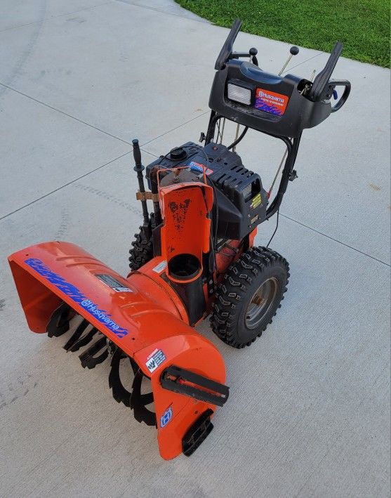 Husqvarna 10530SBE Snowblower