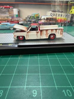M2 1:64 GMC Truck