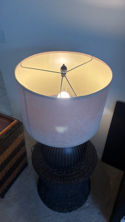 Pier1 Wood lamp