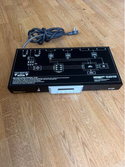 Monster Power HTS 1600 Home Theater Power Center 8 Outlet Surge Protector