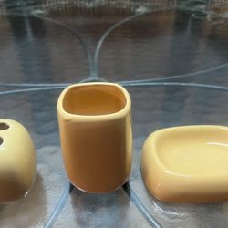 Vintage Empress by Haruta Butter Yellow Ceramic Bathroom Vanity Set - 3 Piece Retro