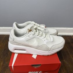 Nike Air Max - White And Beige Sneakers