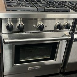 Wolf 30”Wide All Gas Range Stove In Stainless Steel 