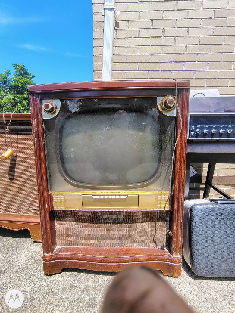 Antiques TV And Stereo