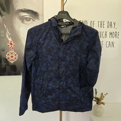 The North Face Boys Kids Navy Camouflage Windbreaker Size XL(18/20)
