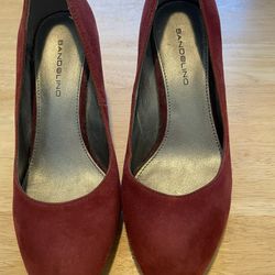 Suede Shoes Size 6, Like New