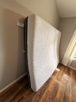 Cal King Serta Mattress