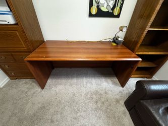 Large desk