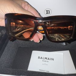 Authentic Women’s Chic Balmain Brown And Gold Square Size 54 Sunglasses 