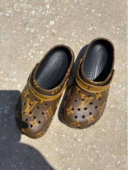Louis Vuitton Monogram Brown Slip-On Crocs Men's Size 6