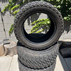 Atlas 33x13.50R20LT Tires