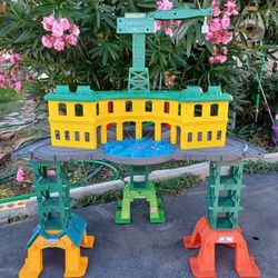 #Thomas Trains Cranky Super Station Toy Set