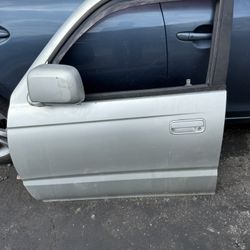 1999 4Runner left front door $150