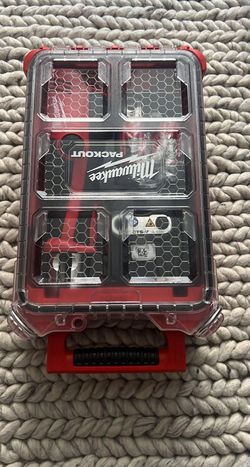 Milwaukee M12 Pro Press In Packout Box 1/2"-1 1/4 jaws