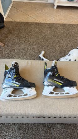 Bauer Vapor X4 youth ice hockey skates