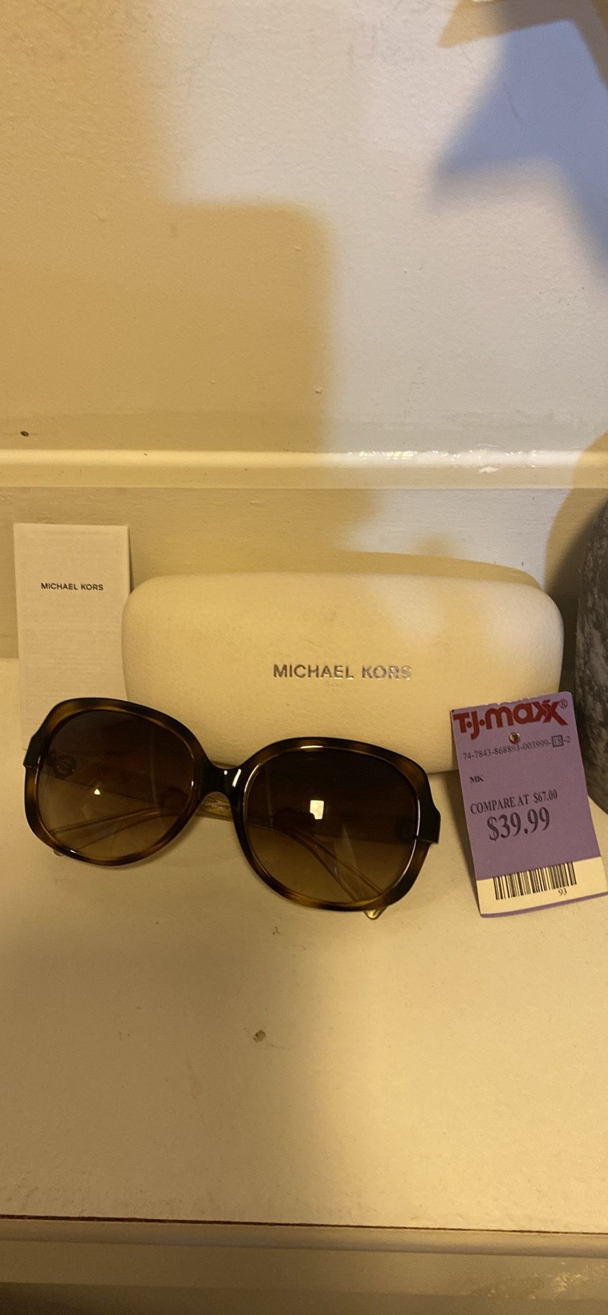 Michael Kors Isle of sky sunglasses