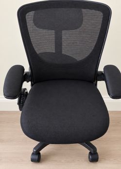 Black Mesh Ergonomic Office Chair