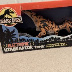 Vintage 1994 Kenner Jurassic Park Electronic Utahraptor 