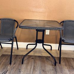 Set de mesa con 2 sillas