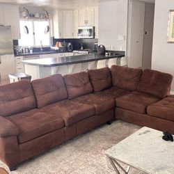 Sectional Sofa - Seats 6