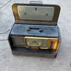 U.S. ARMY SIGNAL CORPS TRANS-OCEANIC RADIO RECEIVER