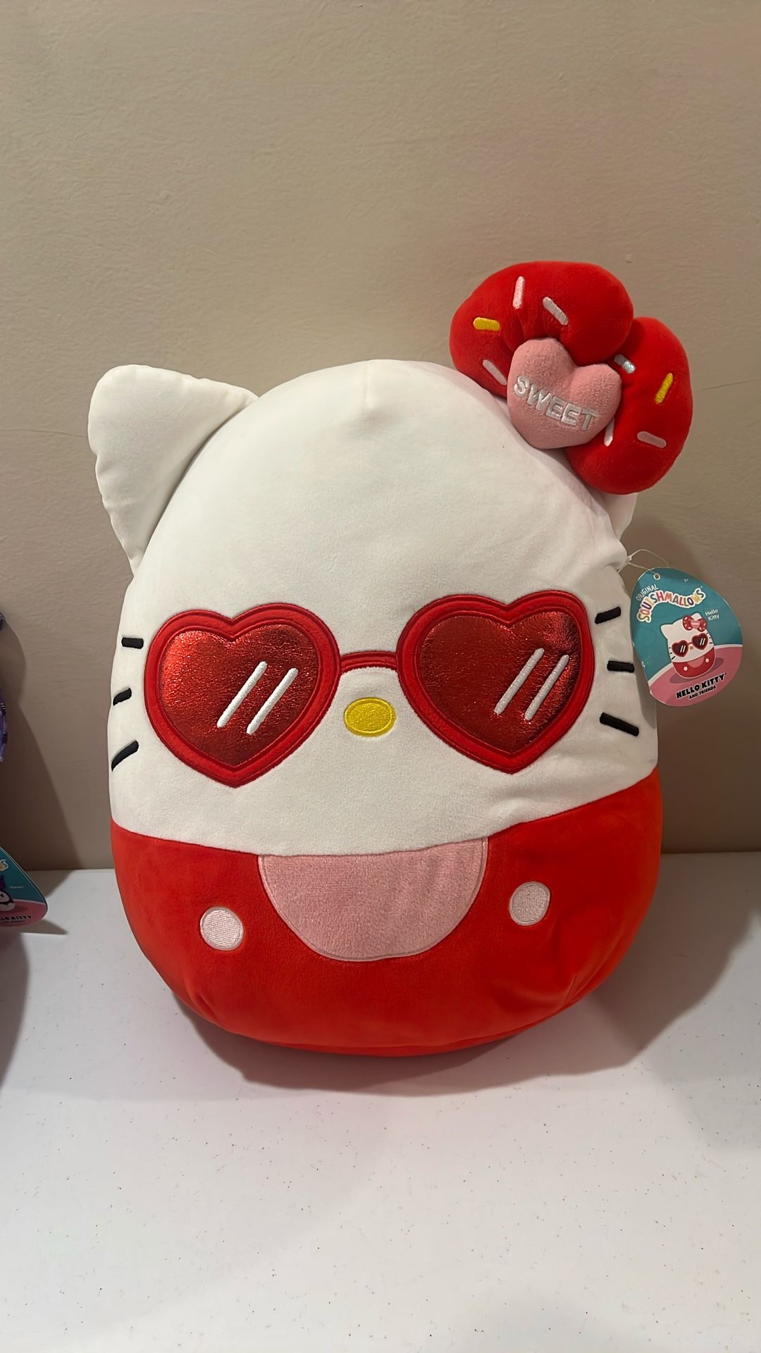 Hello kitty plushie
