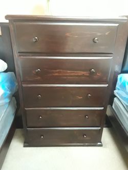 Cherry pinewood jumbo 5 drawer dresser