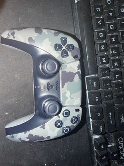 PS5 DualSense Wireless Controller Camo Edition