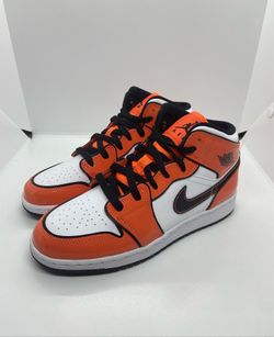 Jordan 1 Mid SE Turf Orange GS Size 4.5Y / 6W