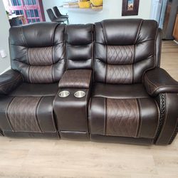 New Reclinable Brown Sofa! Rooms To Go!