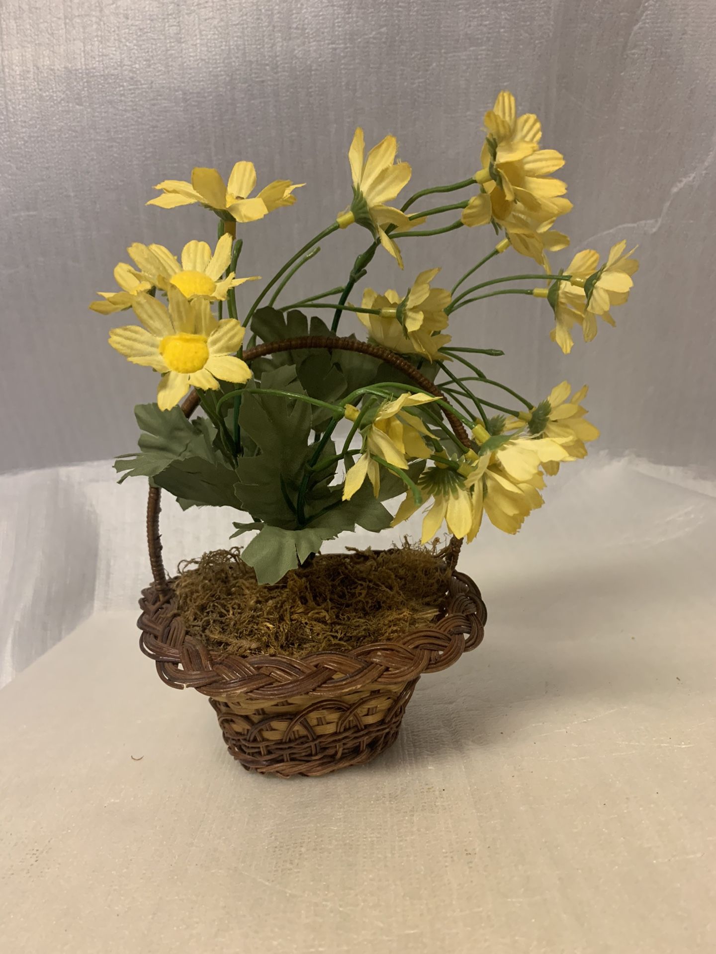 Vintage decorative Hanging Basket With Handle & artificial yellow daisy flowers