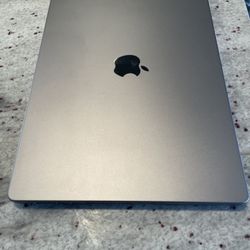 MacBook Pro 16 M2