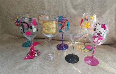 Lot of Mixed Party Wine Glasses