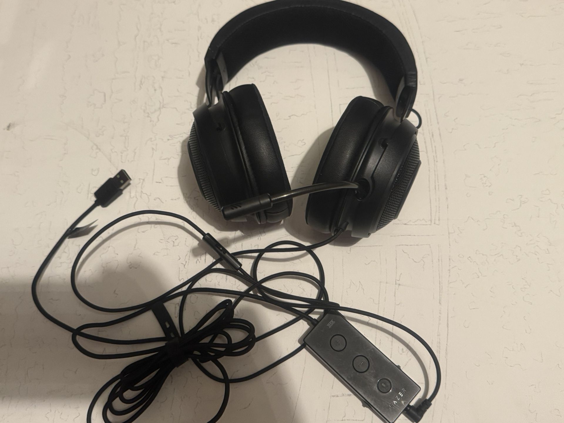 Razer RZ04-0(contact info removed)-R3M1 Kraken Tournament Edition Wired Gaming Headset With USB