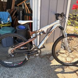 Mountain Bike 
