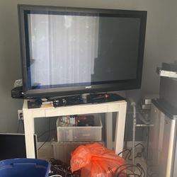 55 Hinches  PHILIPS TV Good Condition 