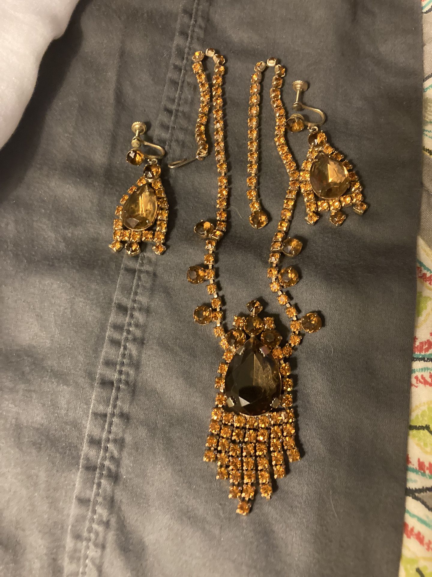 Vintage Necklace With Earrings 